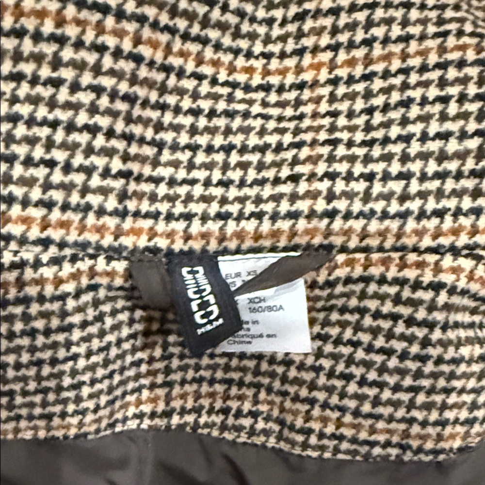 H&M Black and Brown Puffer Vest - Picture 2 of 4
